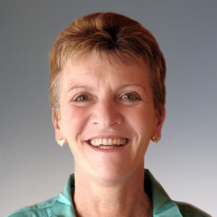 Dr. Makacsek Ágota