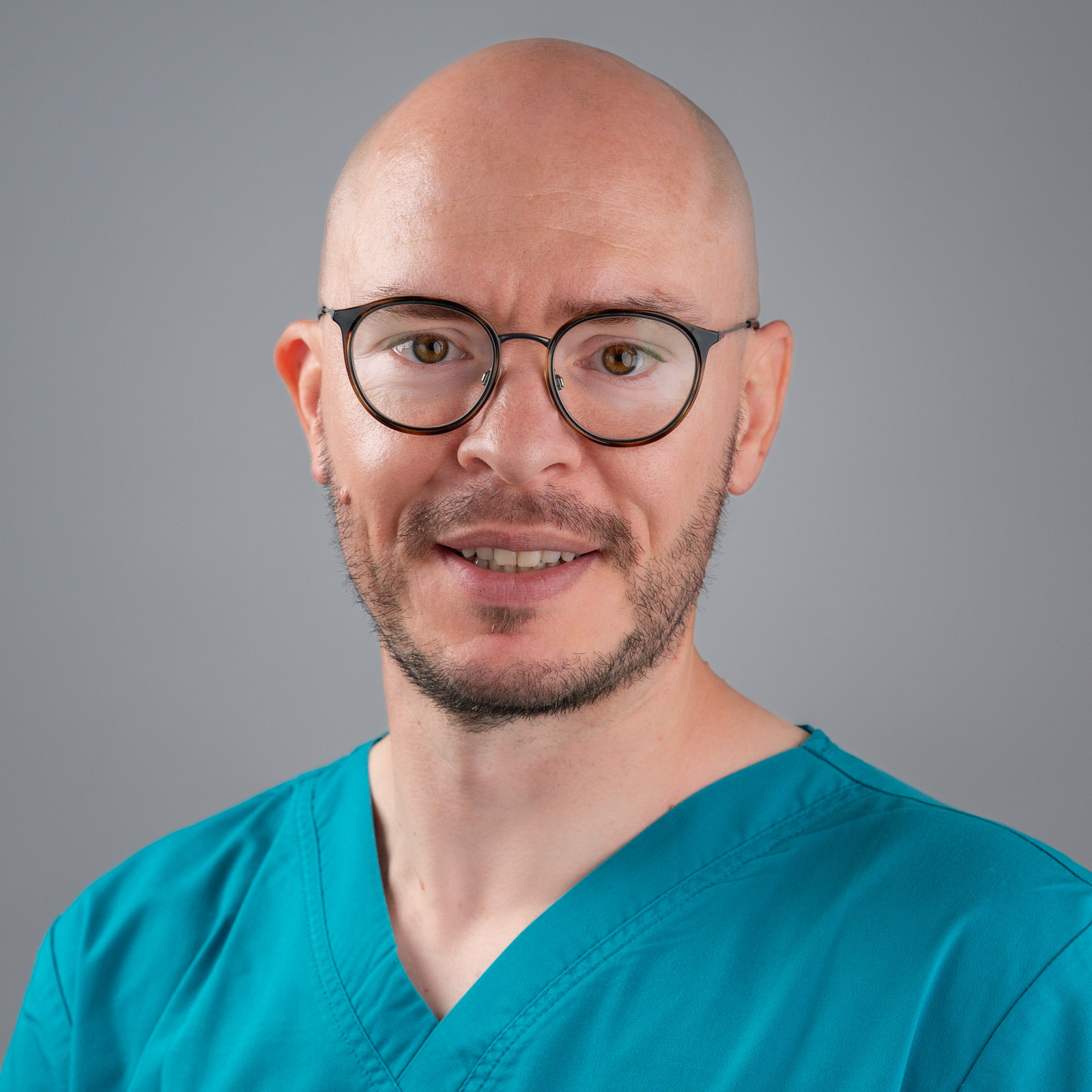 Dr. Szakál Adorján